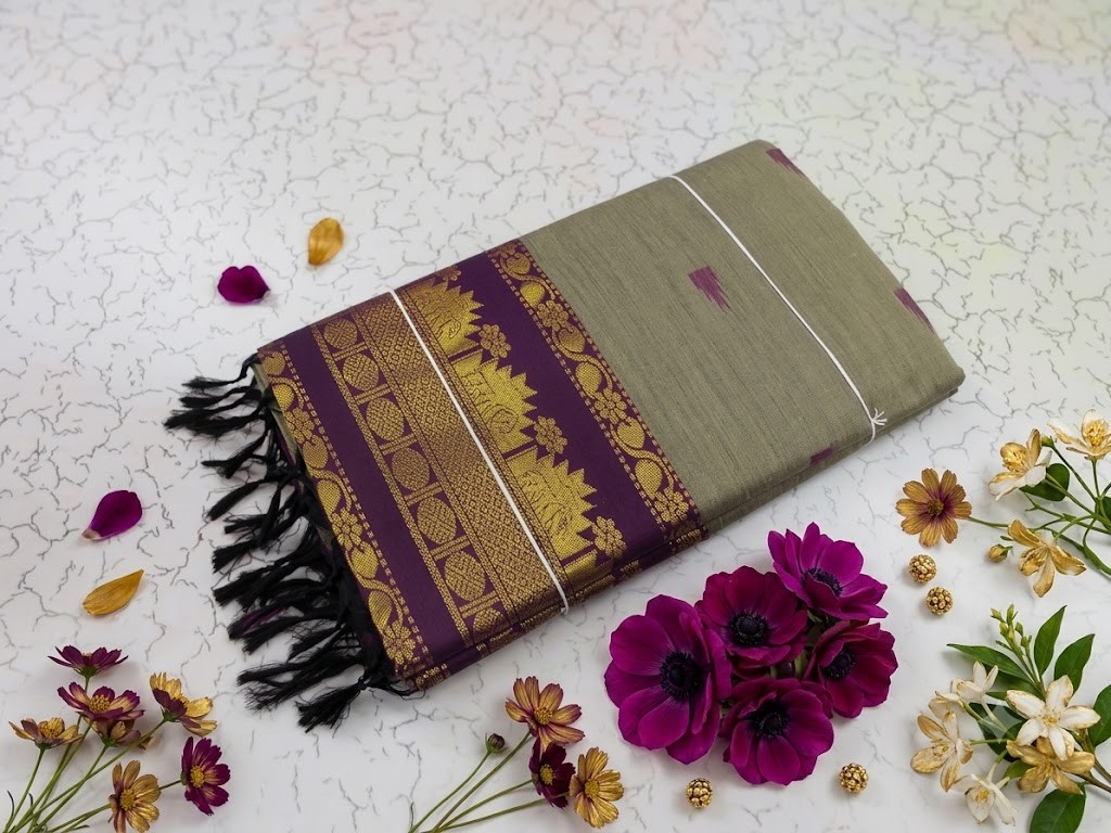 Trending Light Weight Cotton Saree Gold jari