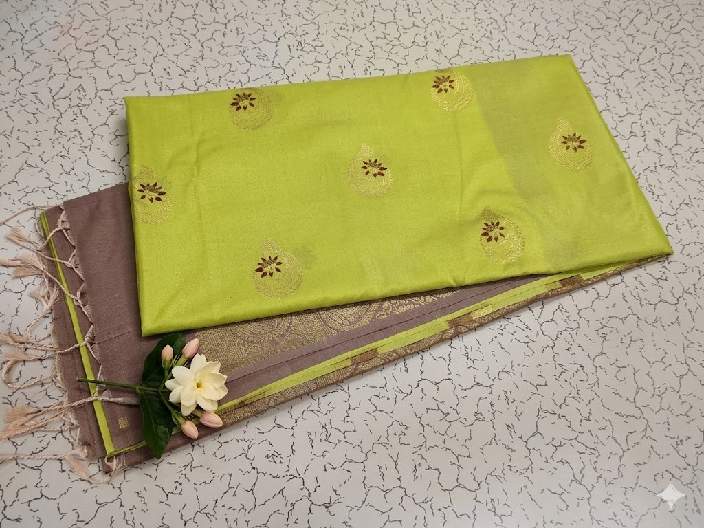 Soft Silk Saree  Fancy Color